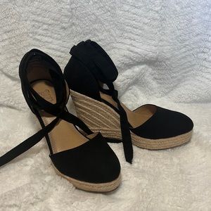 Woman platform lace up sandals